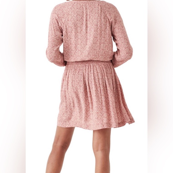 - Faherty Montara Dress
Size Small NEW without tags. Color: Mauve Leaf Batnik - Picture 5 of 7